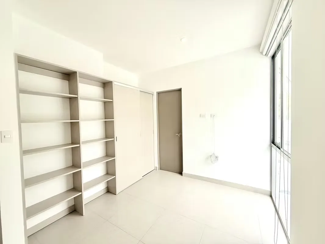 Alquiler casa 2 habitaciones C/baño privado jardín 2 parqueos techados, photo 11