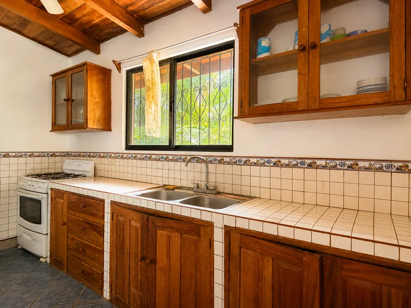 5 Bed Single Family Homes For Sale in Samara, photo 4
