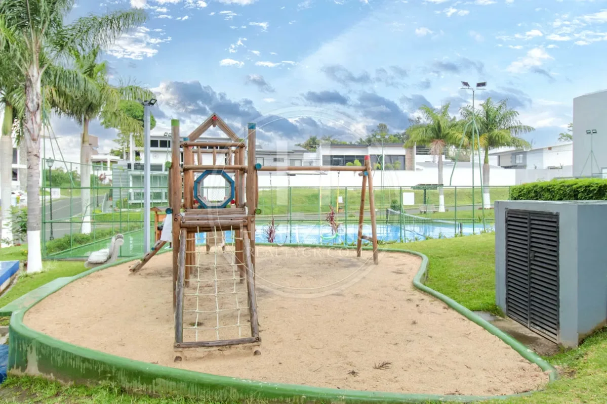 Área del terreno: 240 m² – Frente: 14,62 m – Fondo: 15,83 m y 15,93 m – Lote plano – Construcción libre – Frente a área verde común (sin ..., photo 10