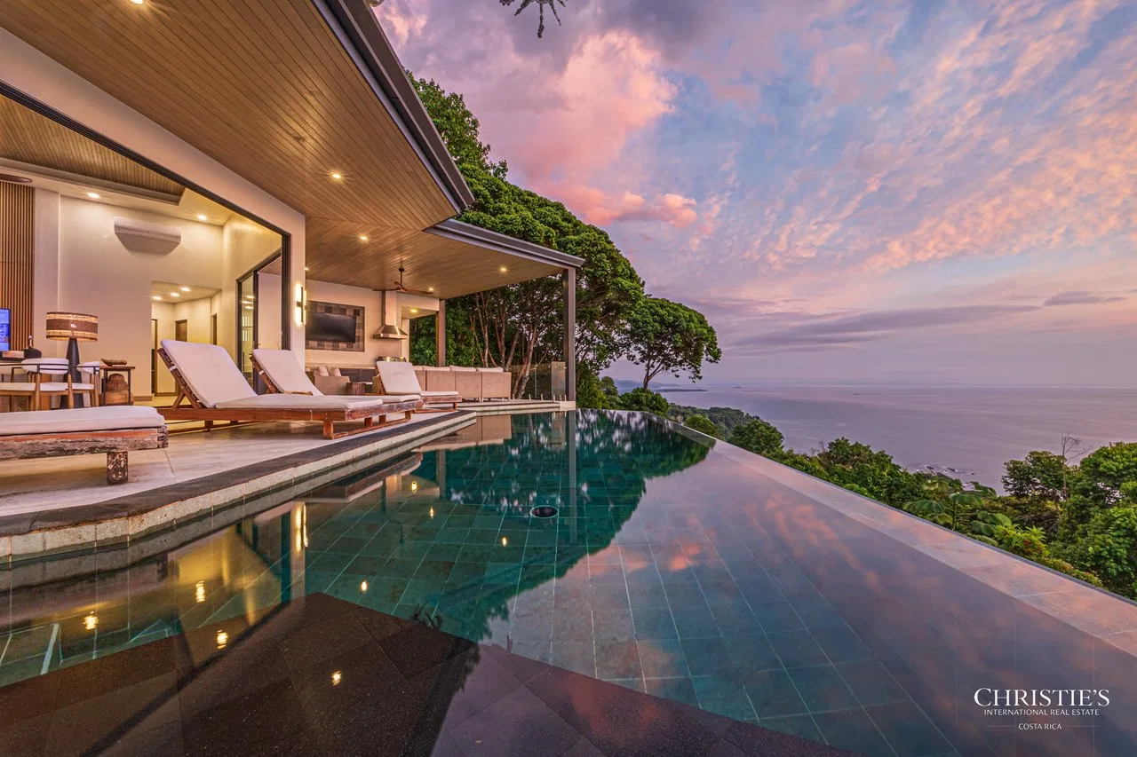 Luxury Estate in Escaleras - Incredible Ocean Views 5.5 Acres