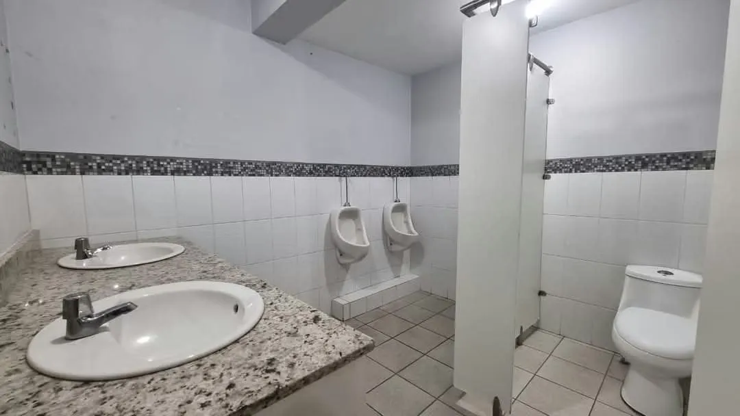 Se alquila amplio local comercial en Barrio Don Bosco, una zona estratégica, segura y de alto tránsito vehicular, ideal para ..., photo 6