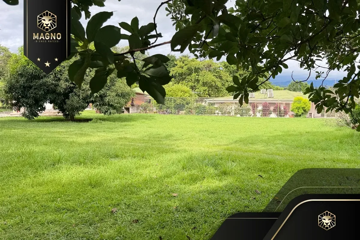 Property located in Esparza, Macacona, just 3 minutes from route 1 San Ramón.