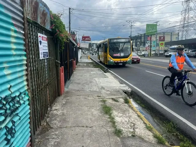 Propiedad totalmente plana, de alta exposición y tránsito. Frente a calle principal con alto movimiento vehicular y peatonal. ..., photo 2