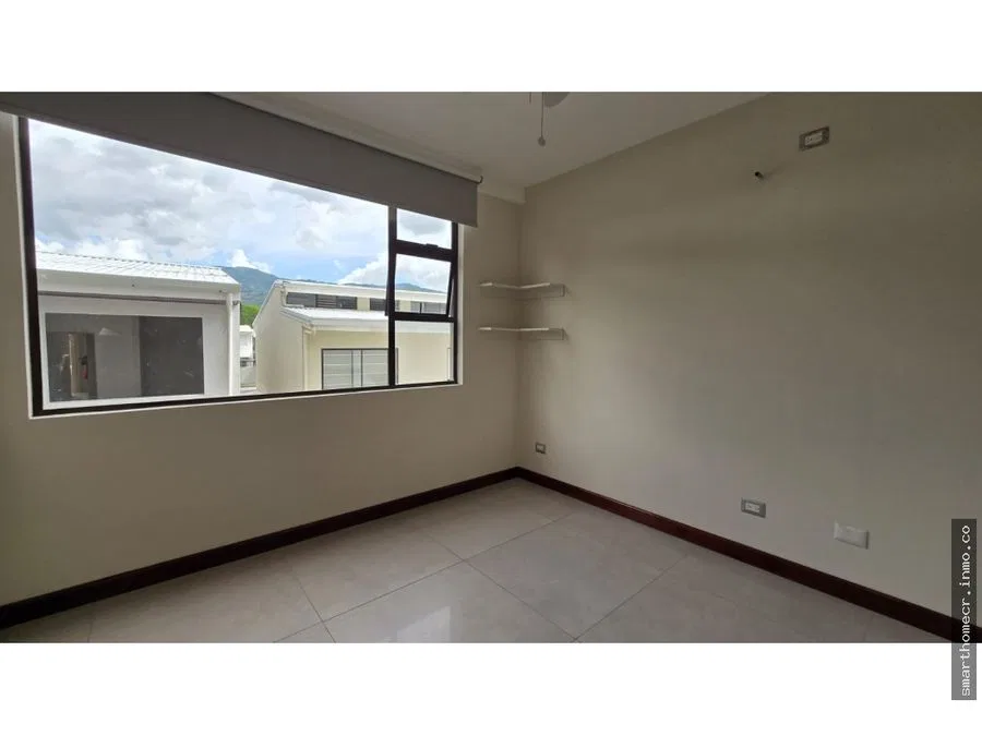 ALQUILER DE CASA EN CONDOMINIO SANTA ANA