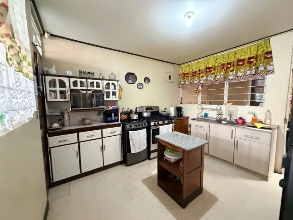 Venta de propiedad con dos casas. Muy céntrica, photo 15