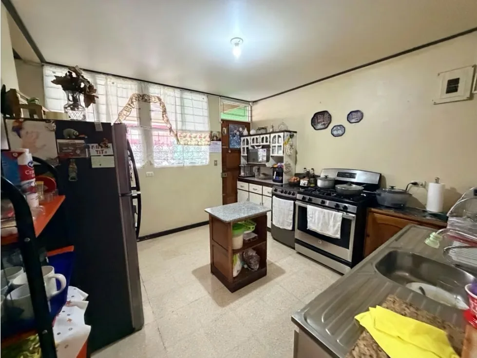 Venta de propiedad con dos casas. Muy céntrica, photo 3