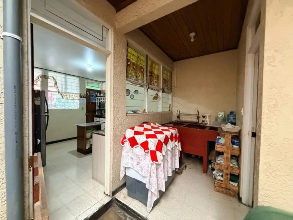 Venta de propiedad con dos casas. Muy céntrica, photo 4