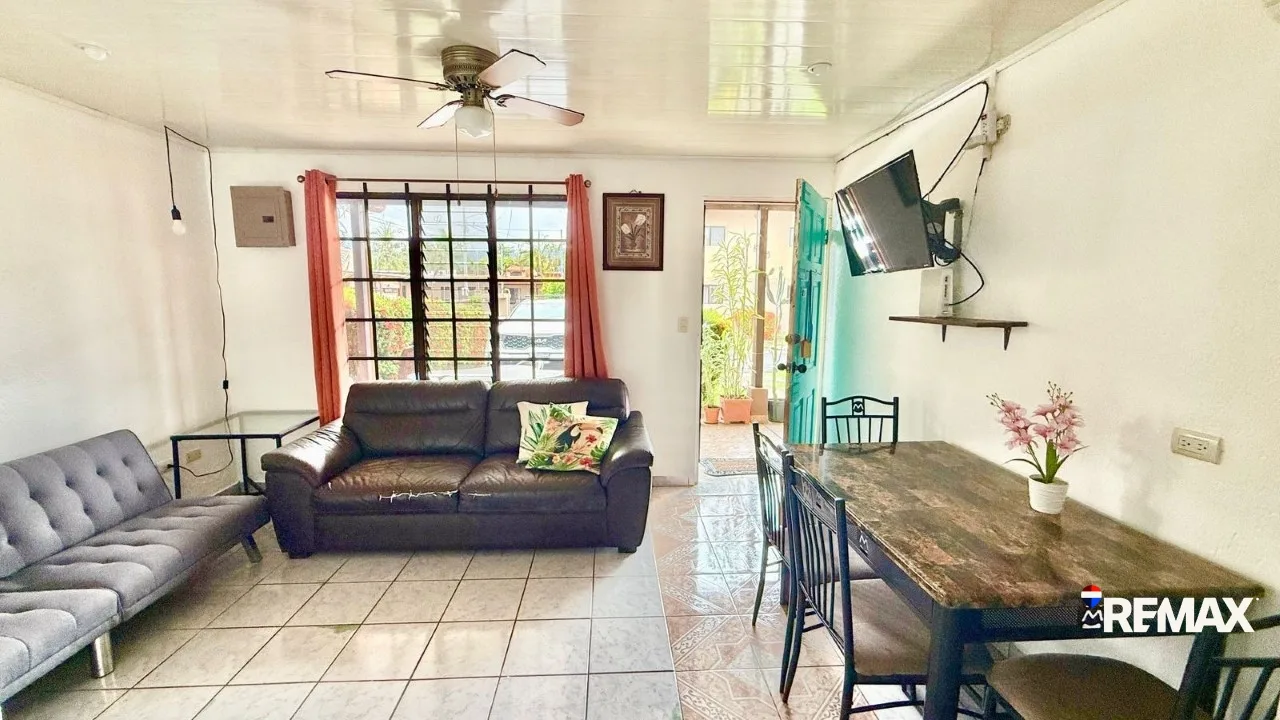 Central Jaco Beach Home, photo 3