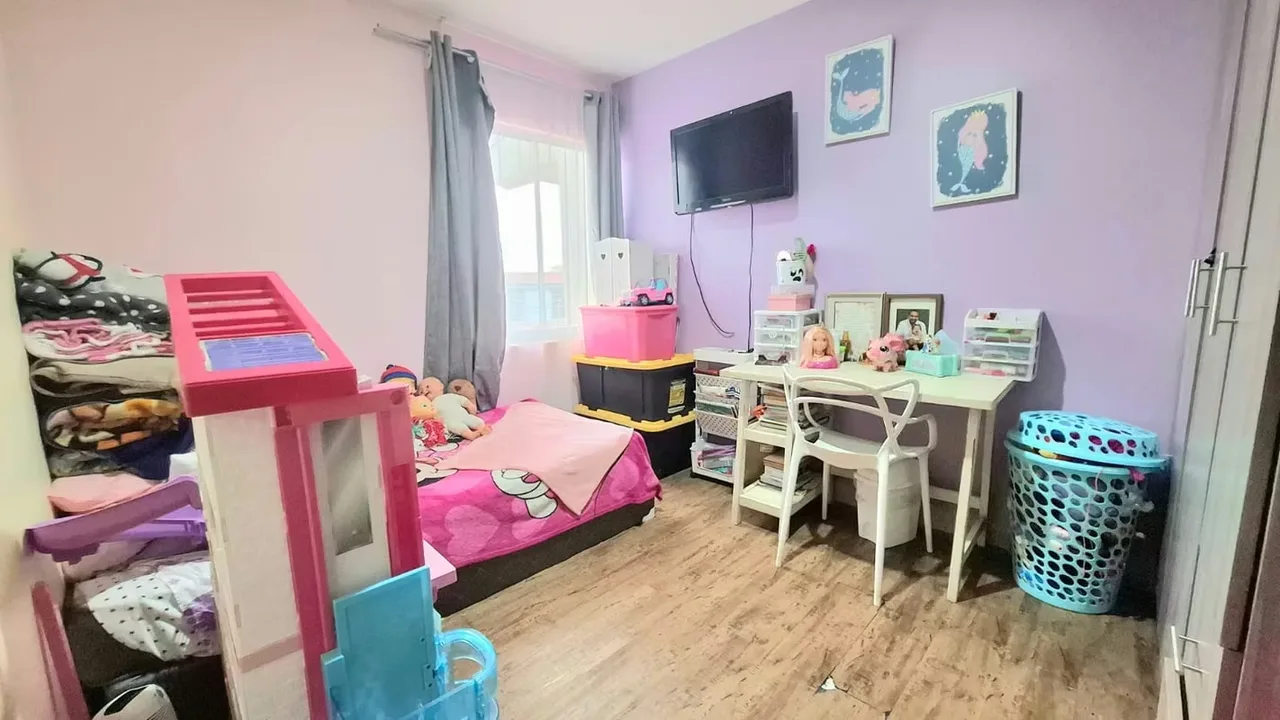 Tiene sala,comedor y cocina concepto abierto. Conectan con una amplia terraza que a su vez da al ..., photo 13