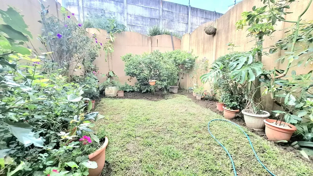 Tiene sala,comedor y cocina concepto abierto. Conectan con una amplia terraza que a su vez da al ..., photo 9