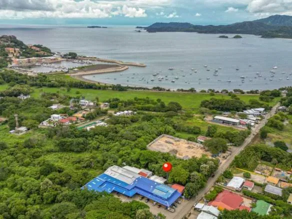 730m² lot with 2 Bedroom home and 5 rental apartments in Flamingo