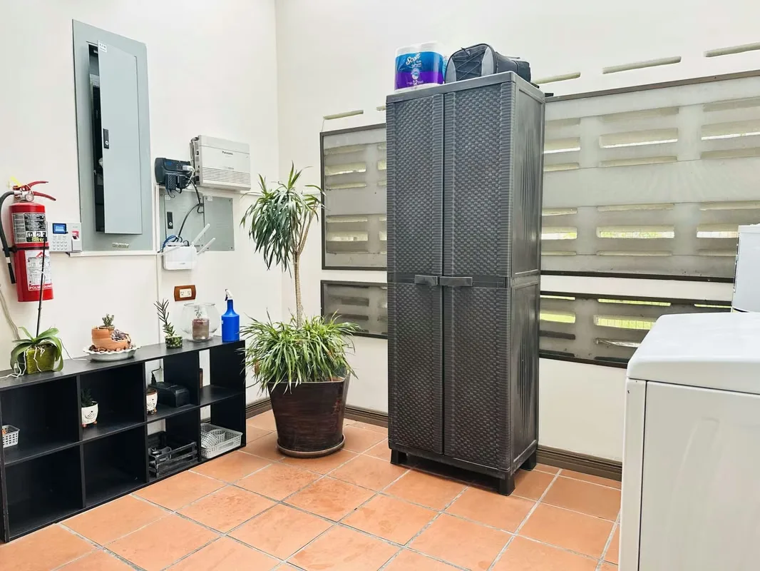 Se vende amplia casa de 653m2 que se distribuye de la siguiente manera: un recibidor que da una vista del área de sala y comedor. A mano izquierda del recibidor se encuentra el espacio ..., photo 10