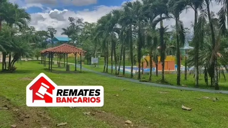 Propiedad comercial con amplio potencial, anteriormente operada como balneario. Cuenta con restaurante equipado, casa con bodega, vestidores, ..., photo 7
