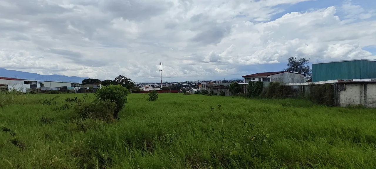 Propiedad en venta en Purral Abajo de Guadalupe, San José, con un terreno de aproximadamente 9.016 m² y excelente potencial para desarrollo residencial o inversión, de acuerdo con el ...