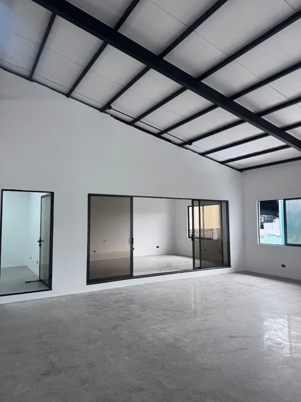 Oportunidad para desarrollar su negocio, con 1100m2 de construcción!, photo 7