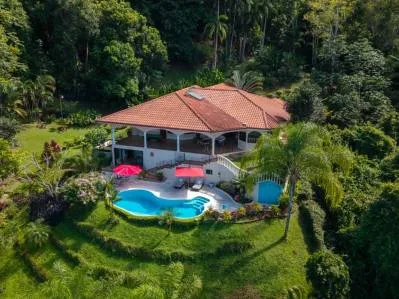 CASA ORQUIDEA – CASA DE LUJO CON VISTAS AL OCÉANO EN UNA COMUNIDAD PRIVADA