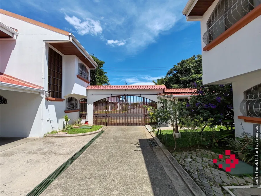 Casa en condominio, Rohrmoser, por Plaza mayor.
