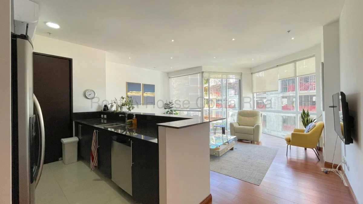 Venta de Apartamento Amoblado en Rohrmoser  - Venta en San José