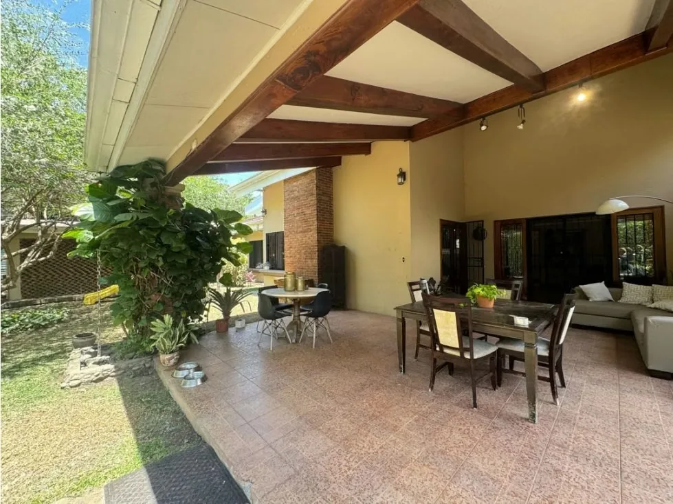 Alquiler y venta casa independiente en Los Laureles, photo 4