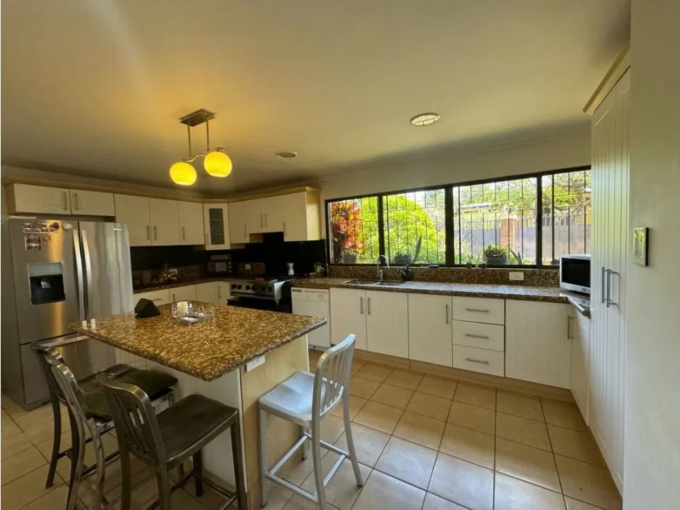 Alquiler y venta casa independiente en Los Laureles, photo 5