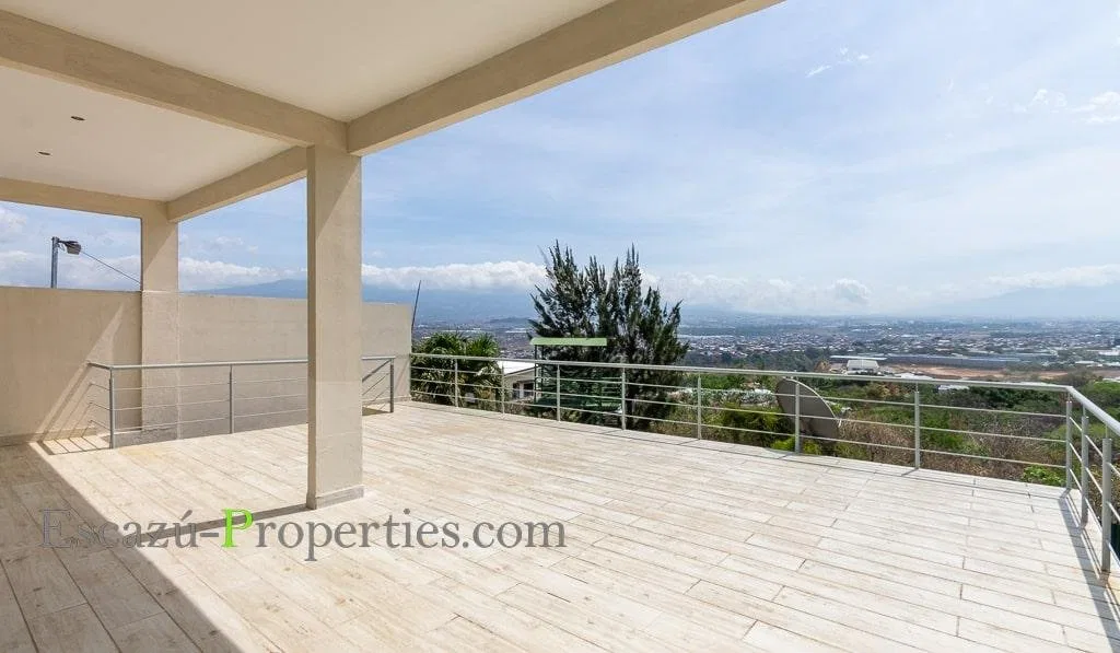 Venta de casas en Escazú | Loma Real