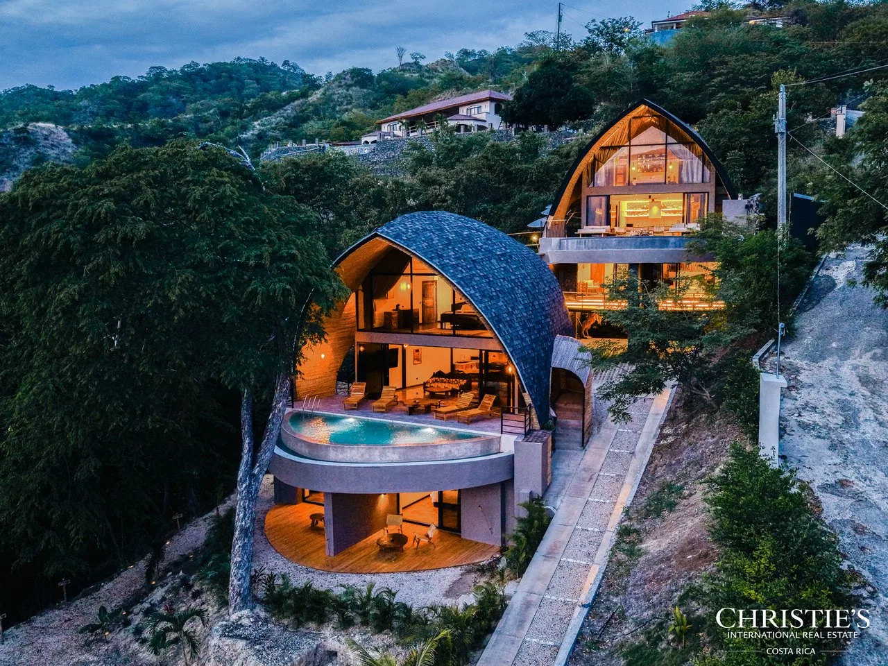 LE CLOS - An Exclusive Three-Residence Estate