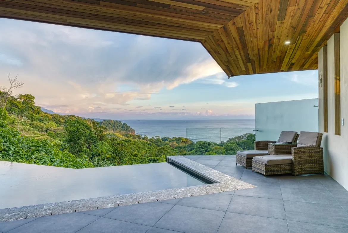 LUXURIOUS TROPICAL STYLE 4 BEDROOM CASA SULIT – 2 ACRES, photo 20