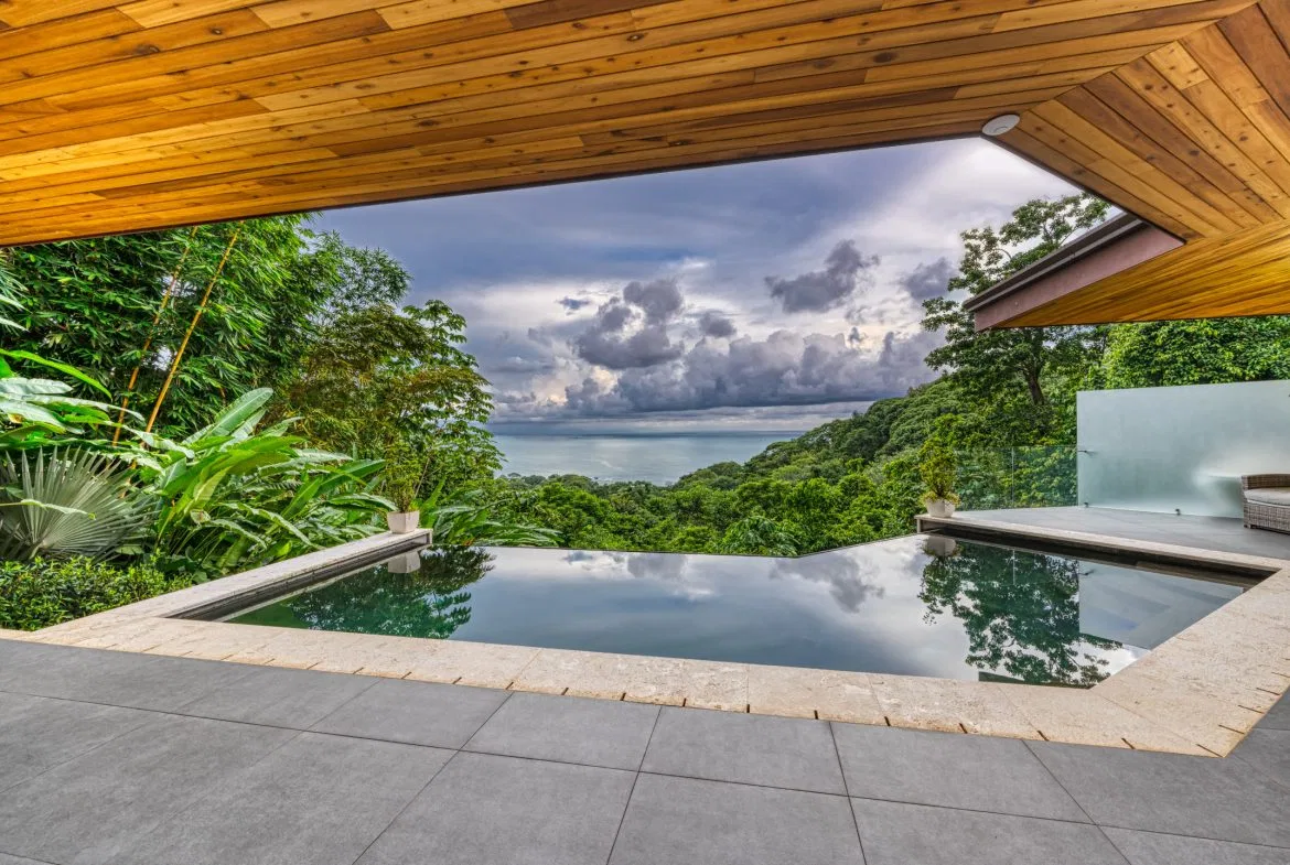 LUXURIOUS TROPICAL STYLE 4 BEDROOM CASA SULIT – 2 ACRES, photo 22