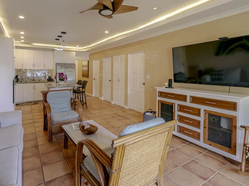 3 Bed Condo For Sale in Playa Flamingo, photo 10