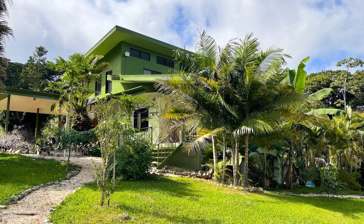 A HOLISTIC SANCTUARY IN SERENITY GARDENS – 1.03 ACRES, photo 2