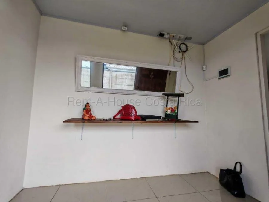 Alquiler de Propiedad con 2 Apartamentos en San Isidro de Heredia. RAH 26-1621 - Alquiler / Renta en San Isidro, photo 4