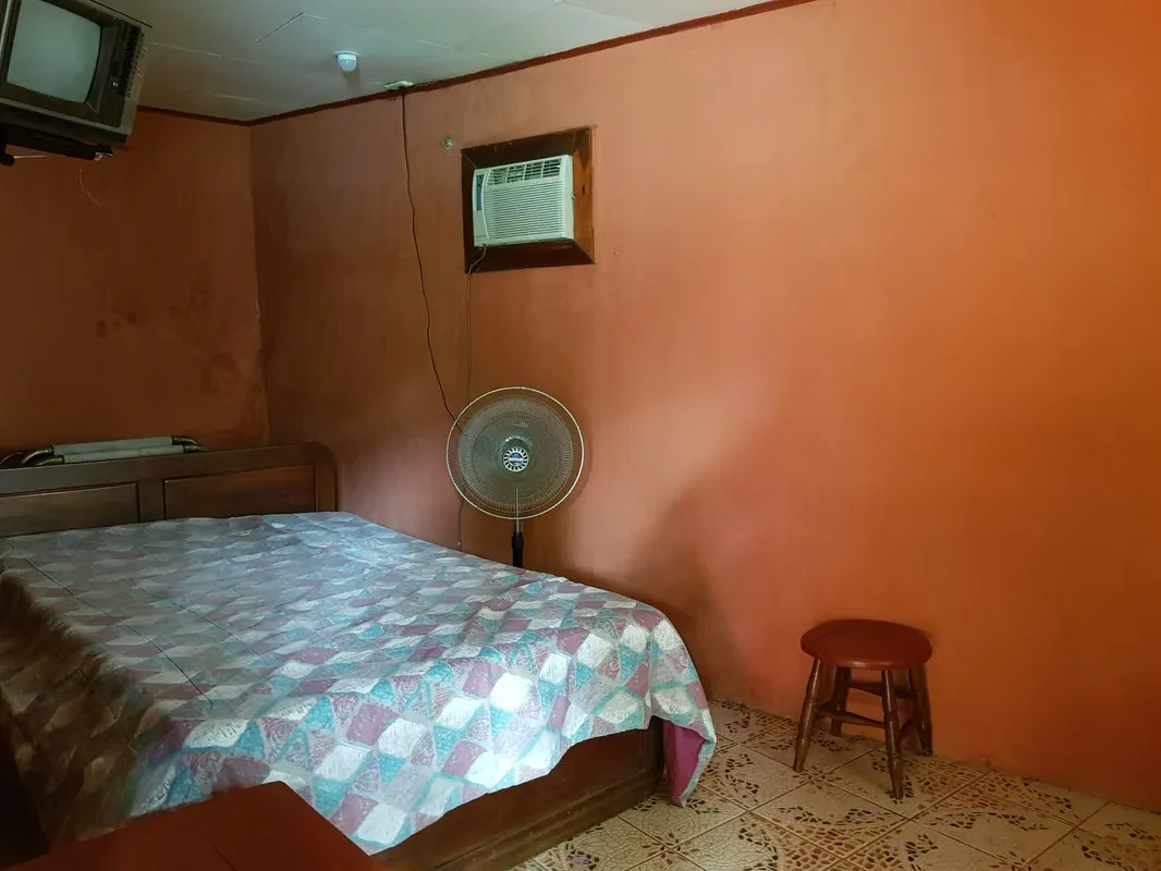 MA Asesorías Vende Casa con Piscina sobre Carretera Nacional a Caldera con Uso de Suelo Comercial:, photo 2