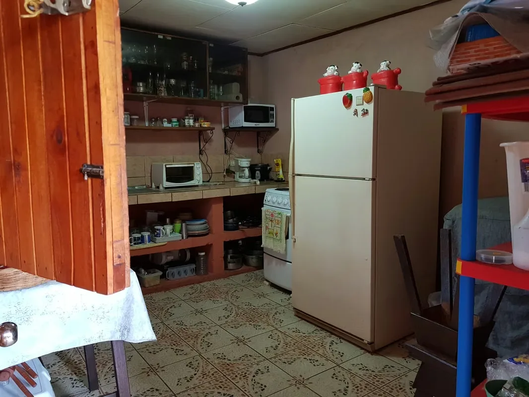 MA Asesorías Vende Casa con Piscina sobre Carretera Nacional a Caldera con Uso de Suelo Comercial:, photo 5