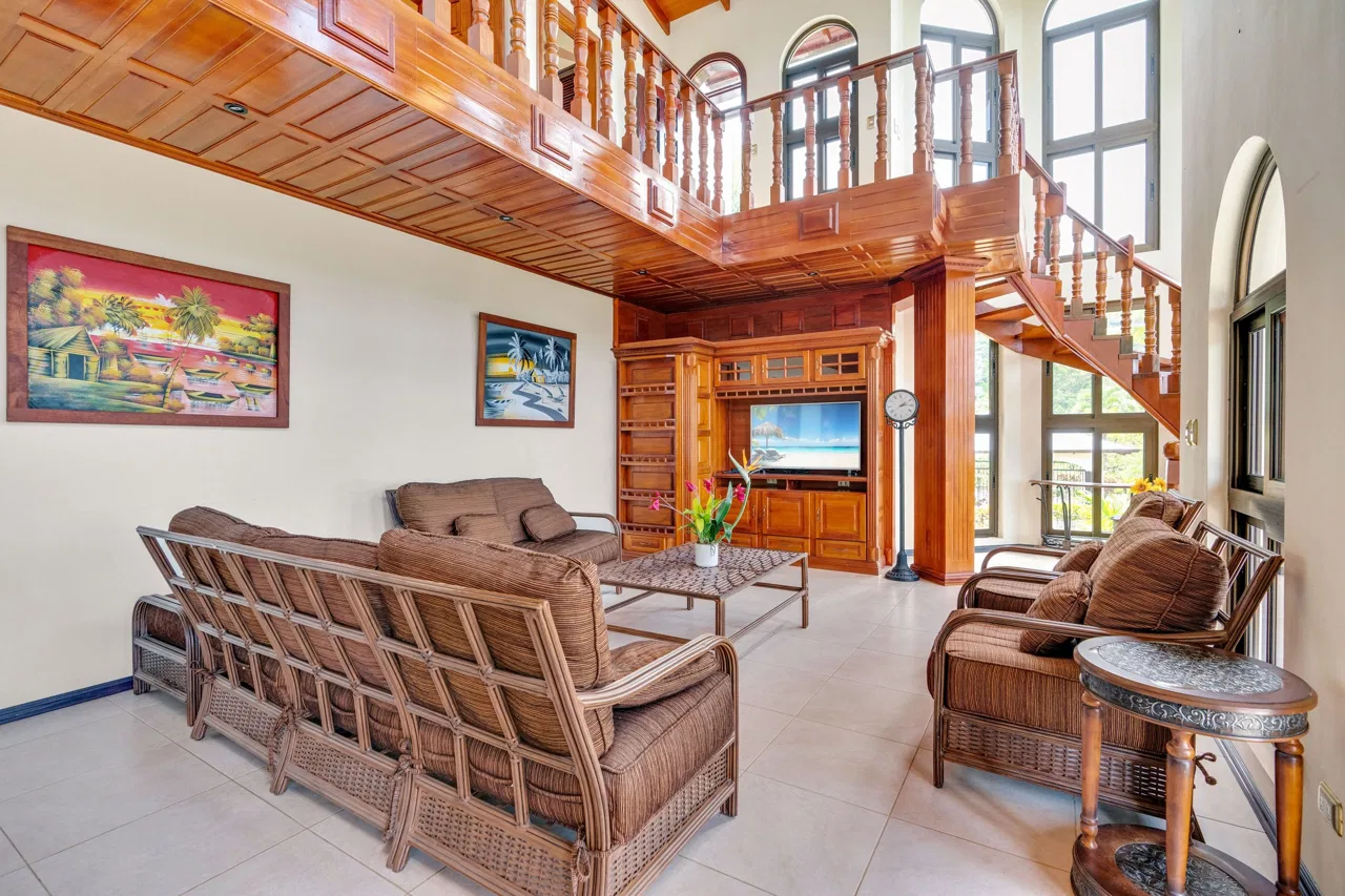 OCEAN VIEW ESTATE HOME WITH GUEST BUNGALOW, CARETAKER HOME, FRUIT TREES, AND WATERFALL – 3.47 ACRES, photo 12