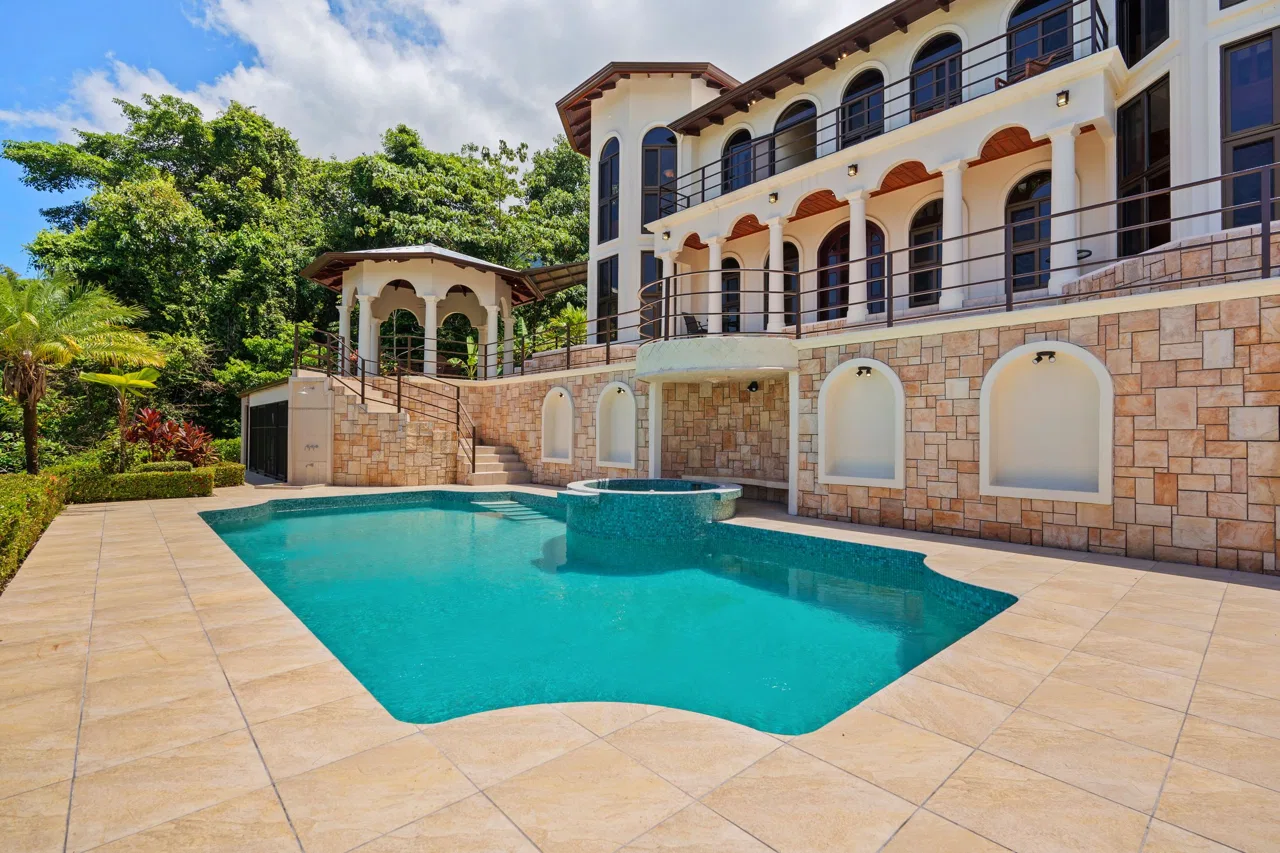 OCEAN VIEW ESTATE HOME WITH GUEST BUNGALOW, CARETAKER HOME, FRUIT TREES, AND WATERFALL – 3.47 ACRES, photo 3