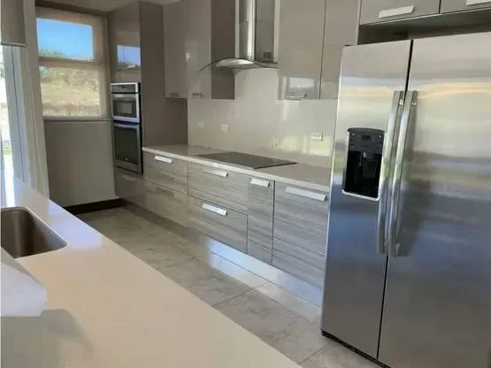 This home is located in the exclusive residential community of Hacienda Espavel, in La Guácima, Alajuela. It features 400 m² of living space on a 807 m² lot. The property includes a ..., photo 8