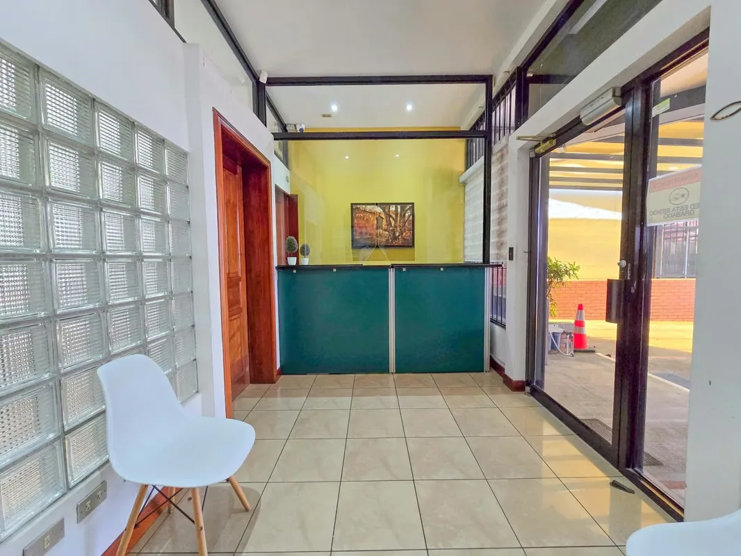 Office space for rent in Sabana Sur with easy access. Located on the 1st floor, it measures a total of 318 m2 of construction, distributed as follows:, photo 14
