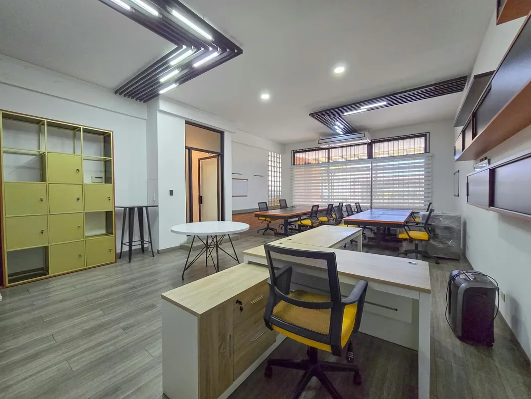 Office space for rent in Sabana Sur with easy access. Located on the 1st floor, it measures a total of 318 m2 of construction, distributed as follows:, photo 6
