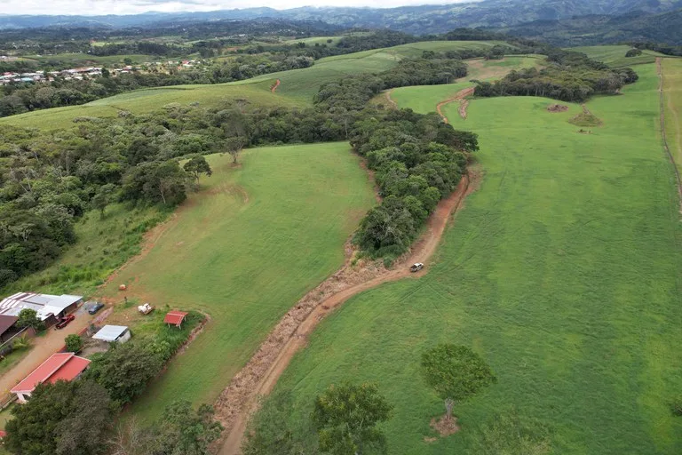 Agricultural Land in Entre Cocorí y Pavones