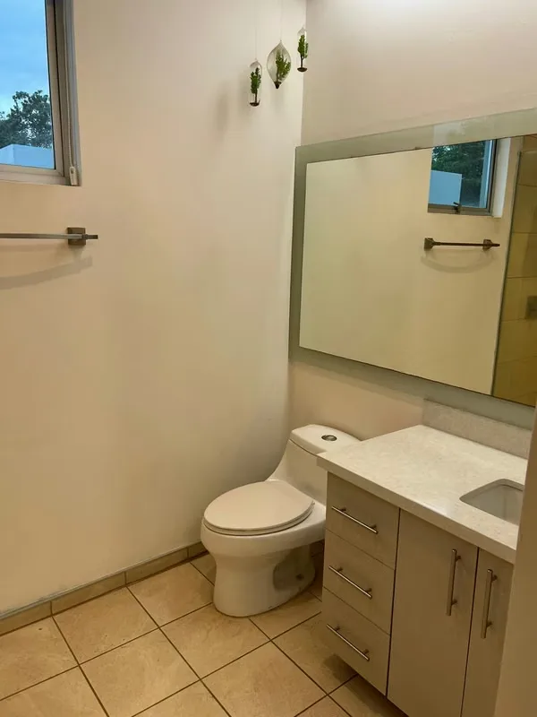 Beautiful Apto: 2 bed, 2 baths, 2 cars, garden. Best Location!, photo 9