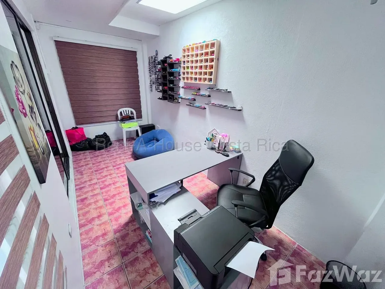 4 Bedroom House for Sale at Goicochea for $160,000, photo 8
