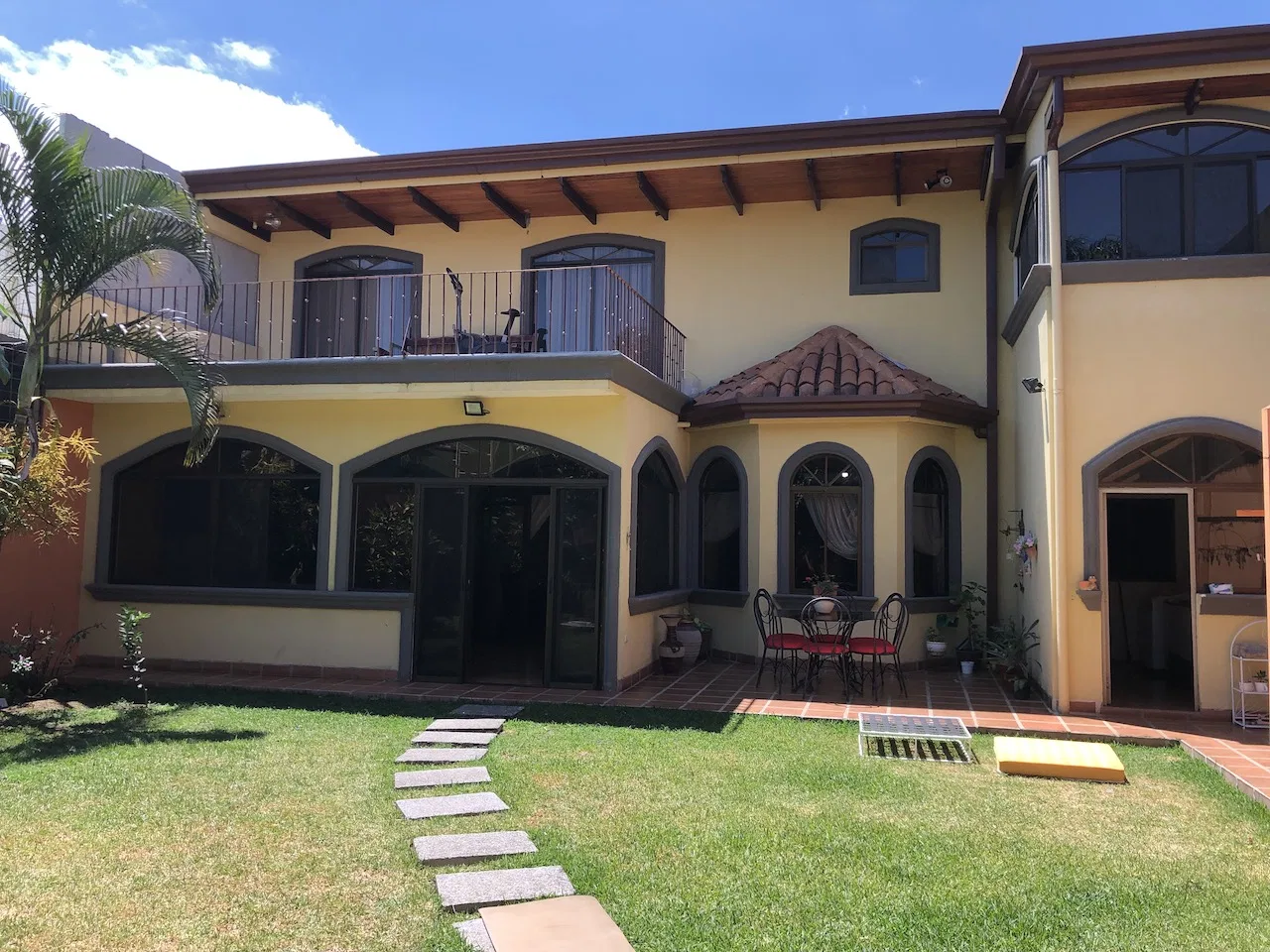 VENTA DE CASA EN RESIDENCIAL EN POZOS SANTA ANA