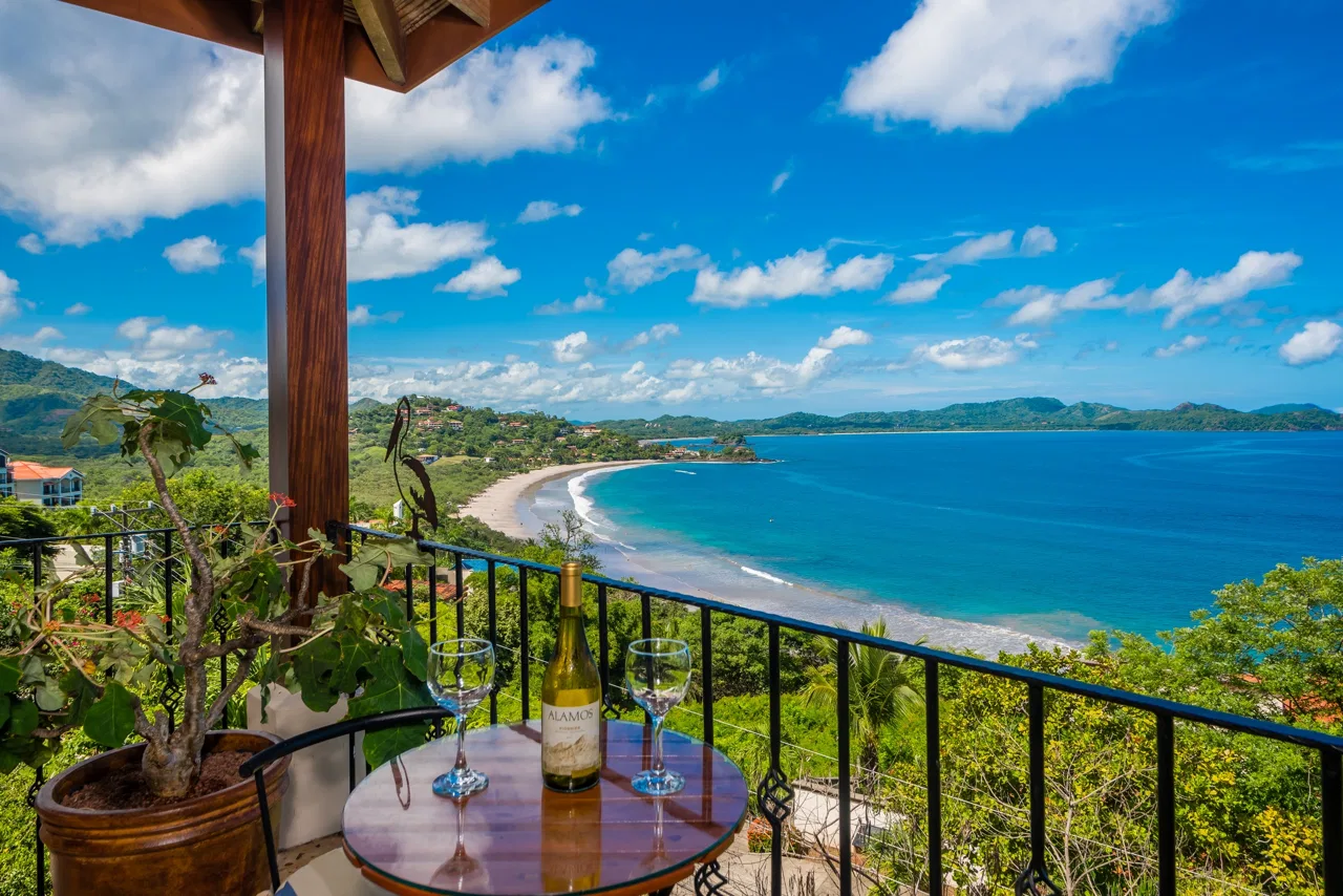 Casa Las Brisas - Breathtaking Views of the Pacific