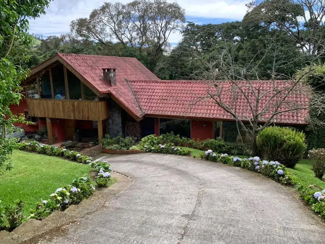 Ubicada a pocos kilómetros de Coronado, Guadalupe y Sabanilla, esta hermosa residencia ofrece ..., photo 6