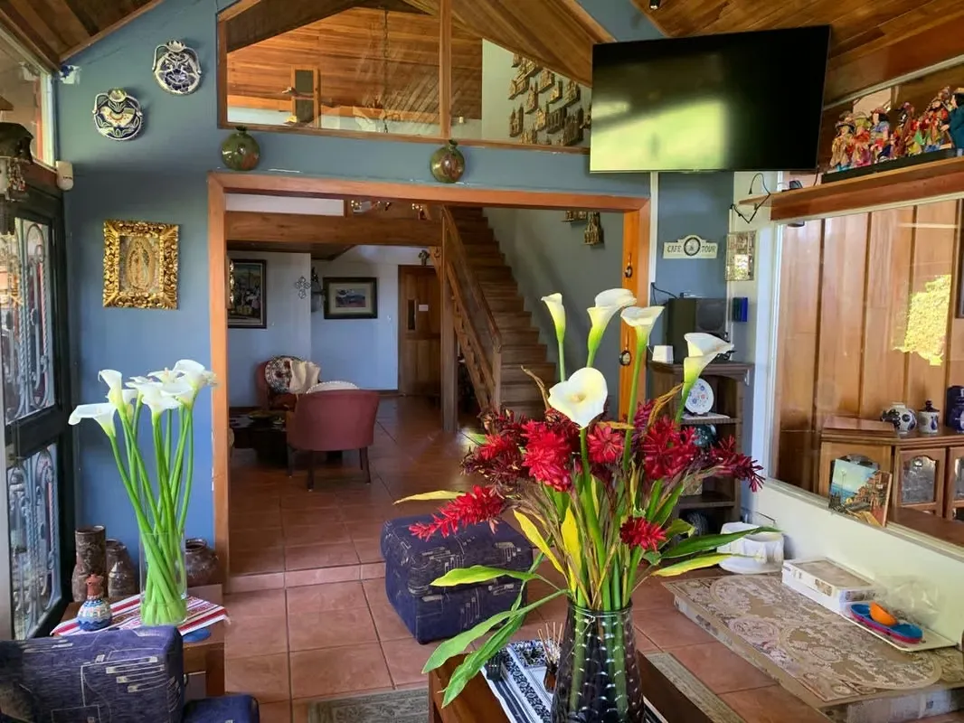 Ubicada a pocos kilómetros de Coronado, Guadalupe y Sabanilla, esta hermosa residencia ofrece ..., photo 9