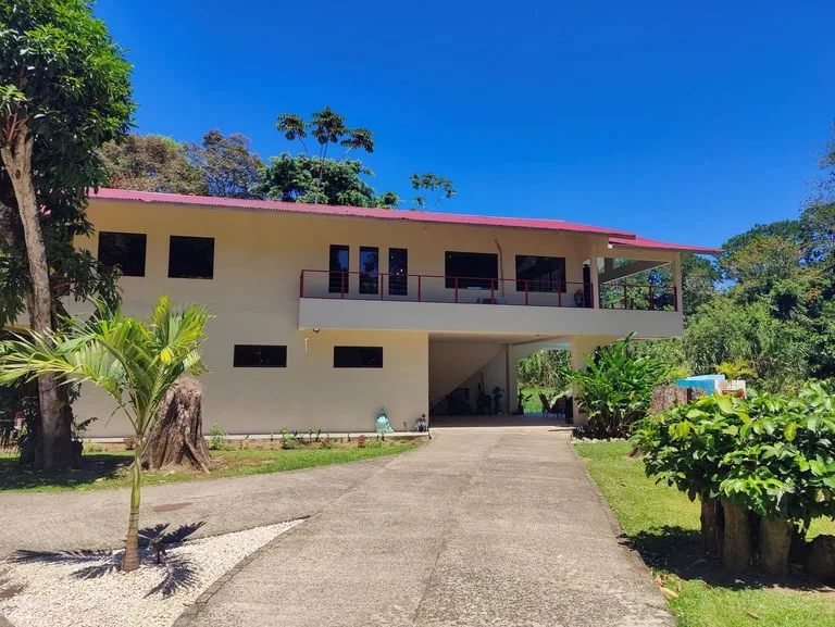 Penshurt Riverside Oasis: Stunning Riverside Property with 2-Bedroom Home and Additional Apartment, photo 7