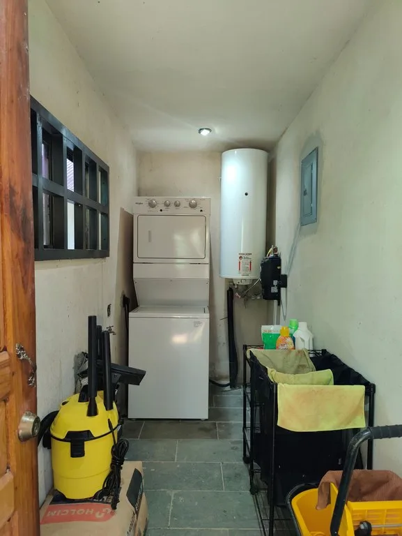 Penshurt Riverside Oasis: Stunning Riverside Property with 2-Bedroom Home and Additional Apartment, photo 9