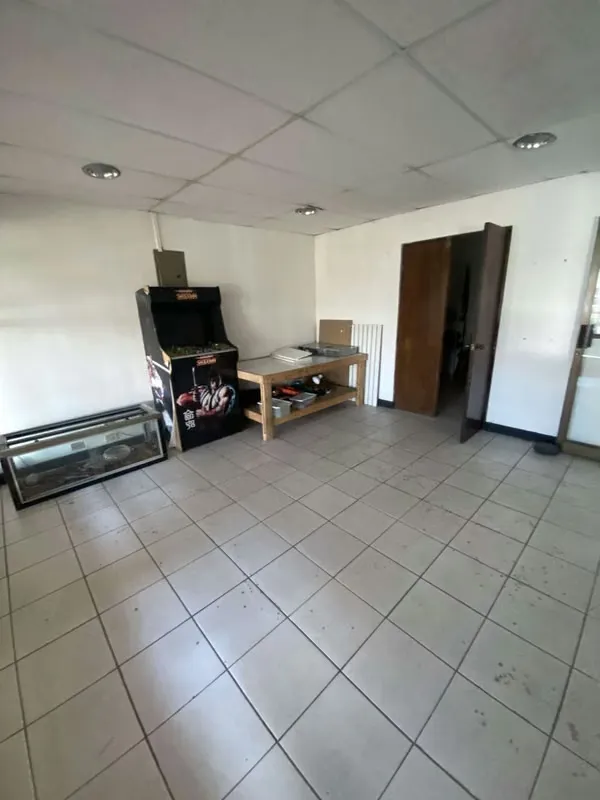 Alquiler de local comercial en magnífica ubicación en Rohrmoser, apto para diversos negocios., photo 7