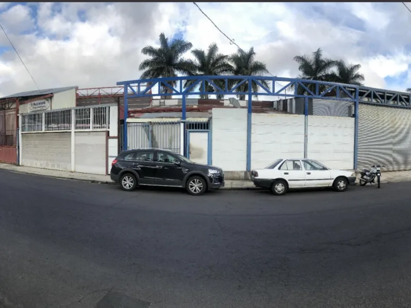 3 Bed Commercial For Sale in Zapote