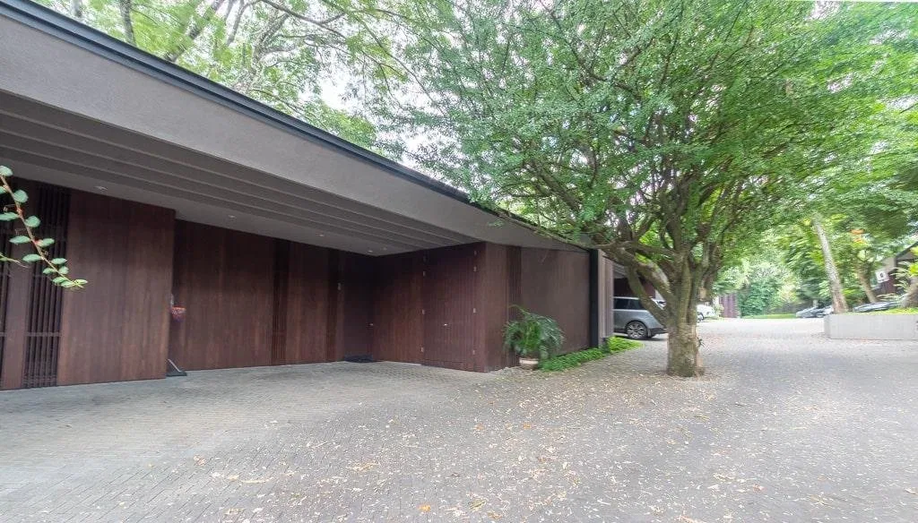 Casa en venta en condo en Santa Ana 1 piso